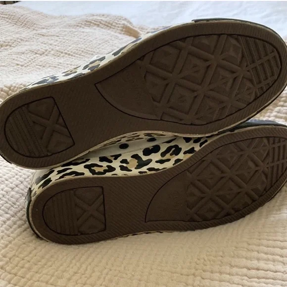 White Leopard Custom High Top Converse - Picture 4 of 5